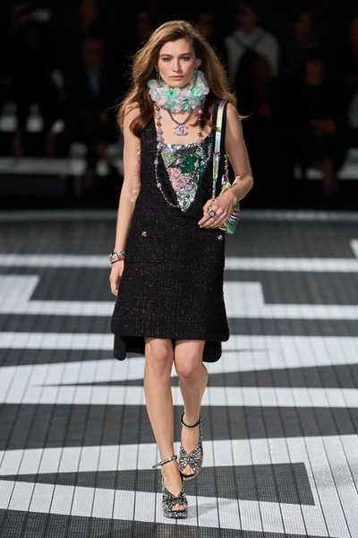 Look 42